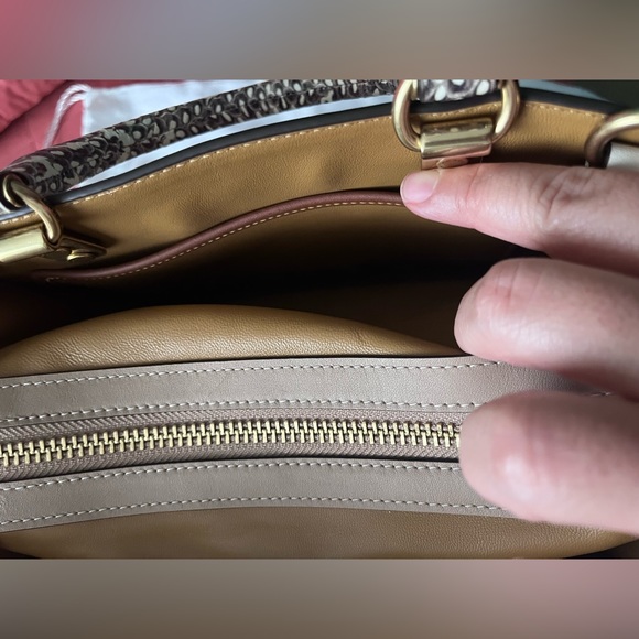 Coach Tea Rose Rogue 25 - Picture 10 of 16